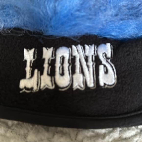 Detroit Lions Fro Hat.  One size fits most.  Embroidered logo and lettering - Picture 4 of 6
